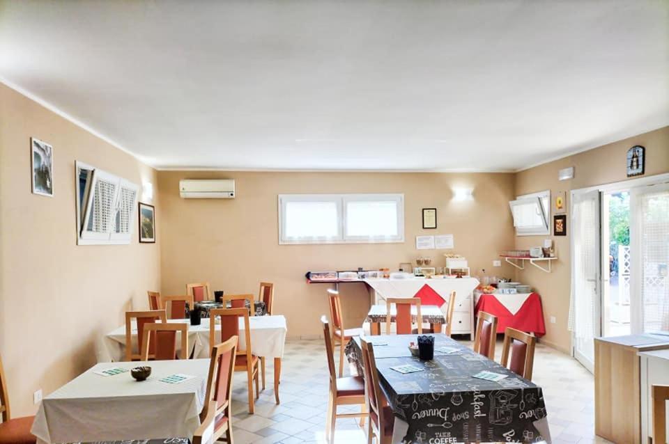 Zio Tonino Bed & Breakfast แตร์โมลิ ภายนอก รูปภาพ