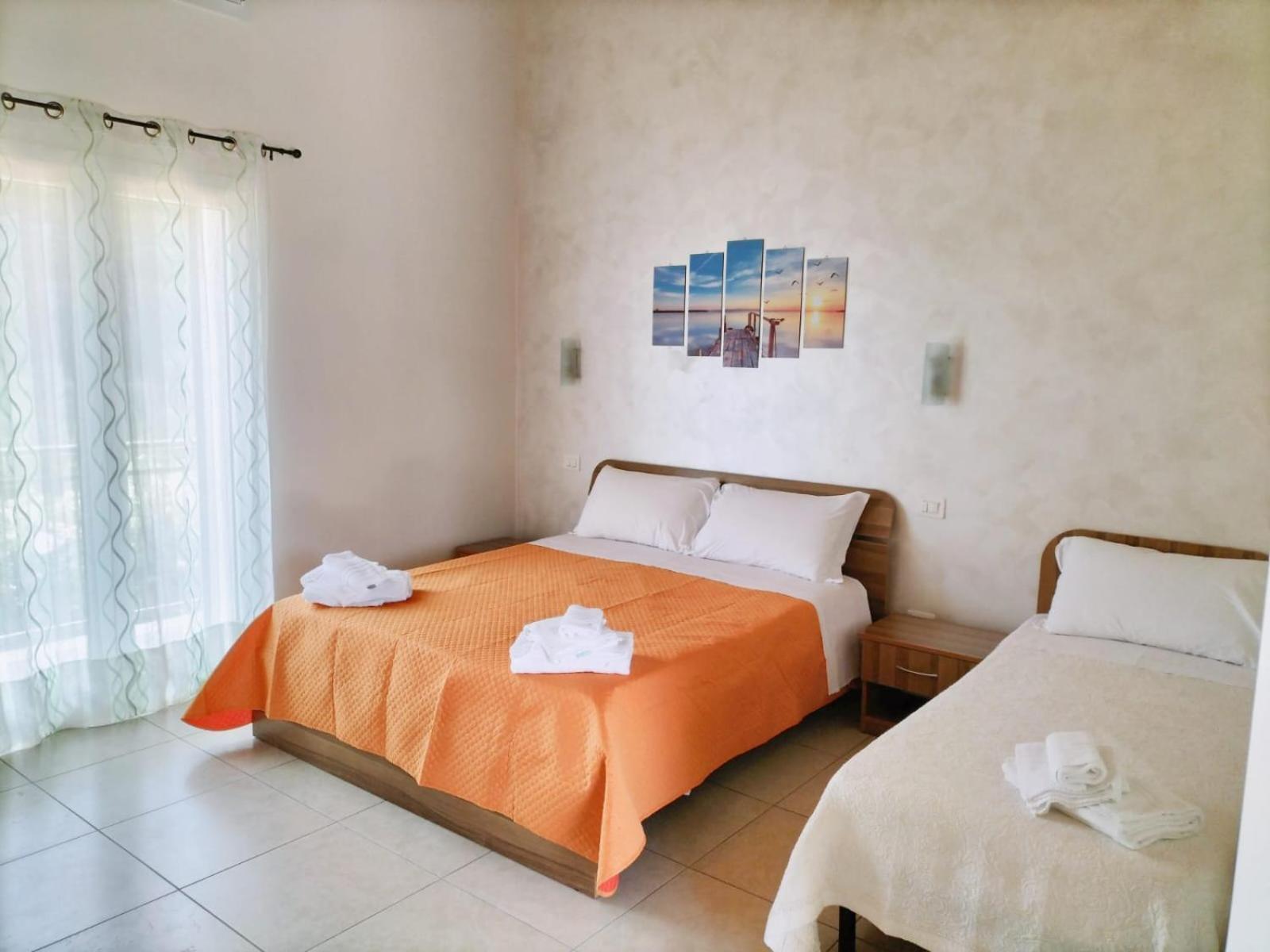 Zio Tonino Bed & Breakfast แตร์โมลิ ภายนอก รูปภาพ